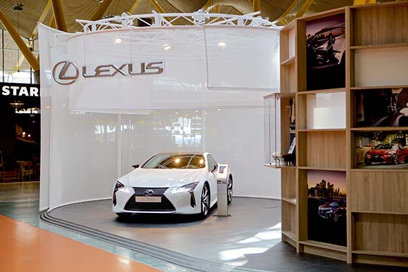 Zona Espacio by Lexus en la Terminal 4 de Madrid